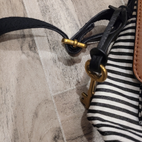 Fossil bag sholder purse striped Medium - Picture 3 of 5